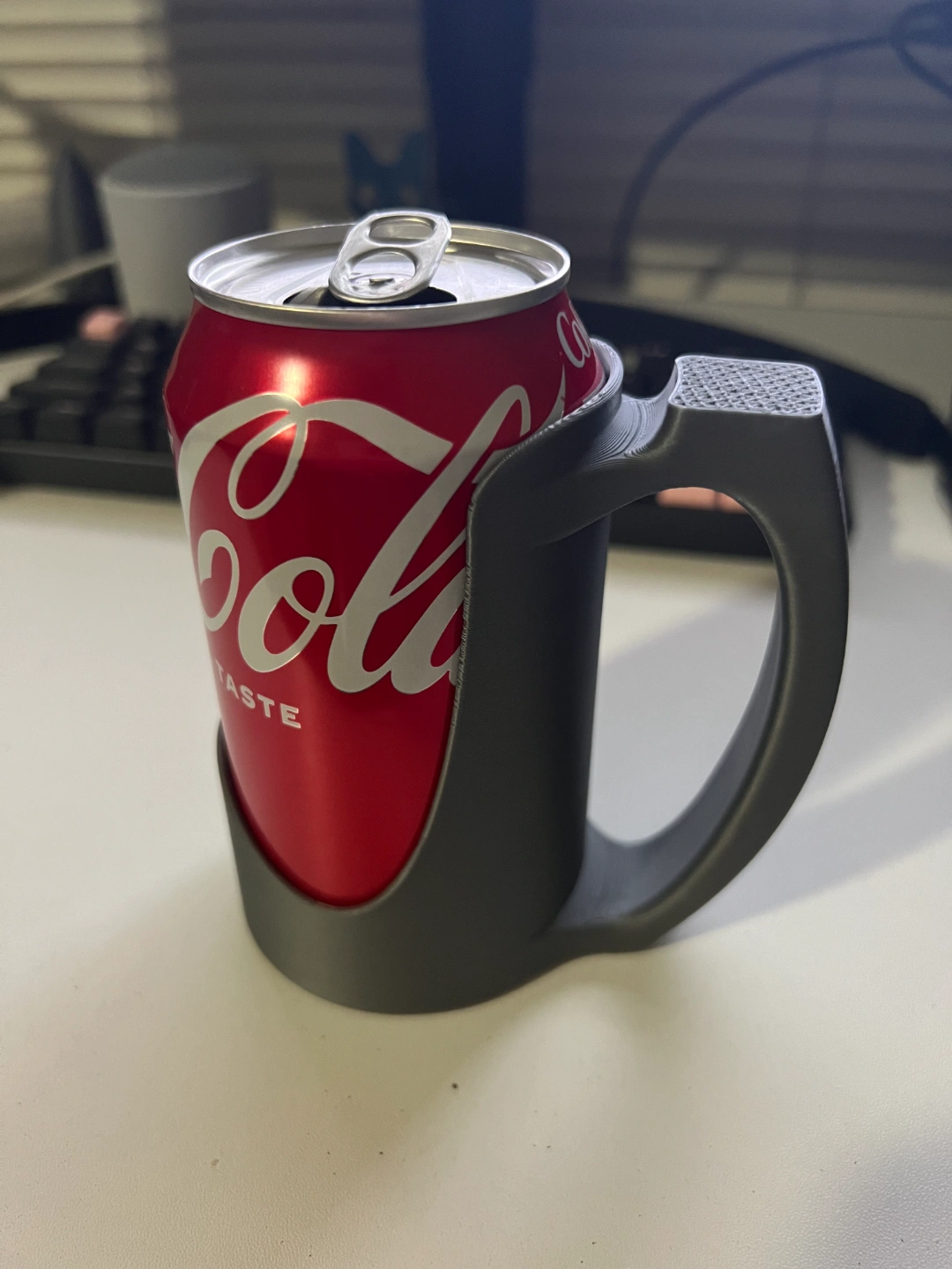 Can Holder With Handle